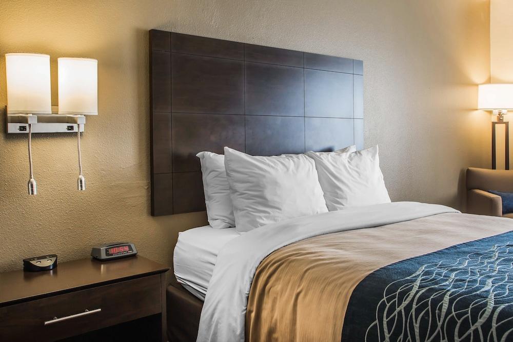 Comfort Inn & Suites Waterloo - Cedar Falls Zewnętrze zdjęcie